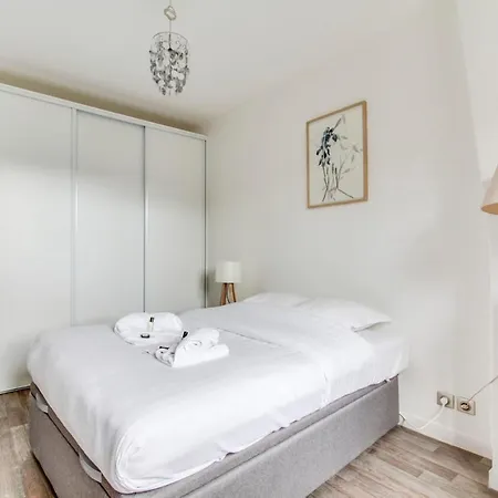 Modern Flat Near Paris By Guestready *