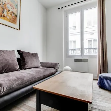 Modern Flat Near Paris By Guestready